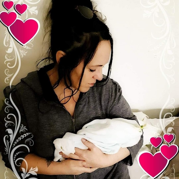 Meet your Posher, Lisa - Picture 1 of 1